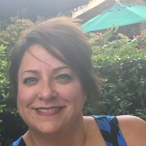 Meet your Posher, Deanna